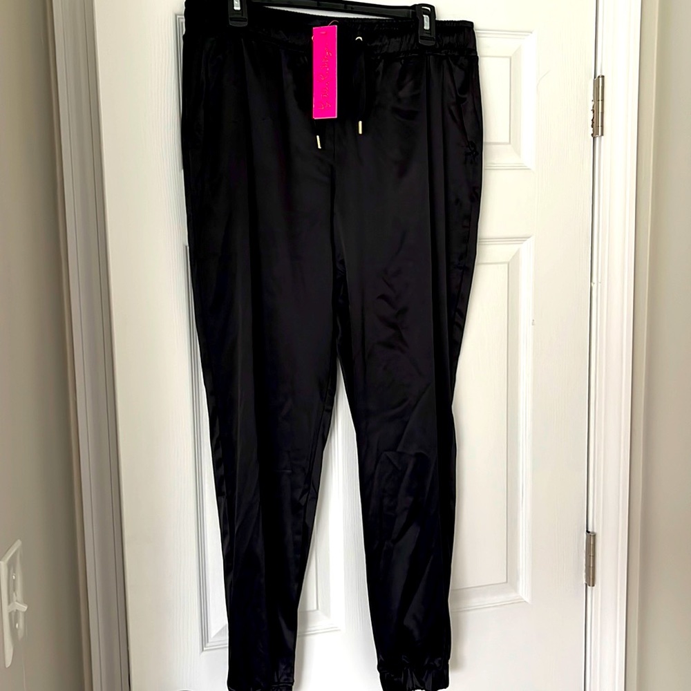 Julissa jogger NWT black L Lilly Pulitzer